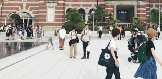 人の多さ